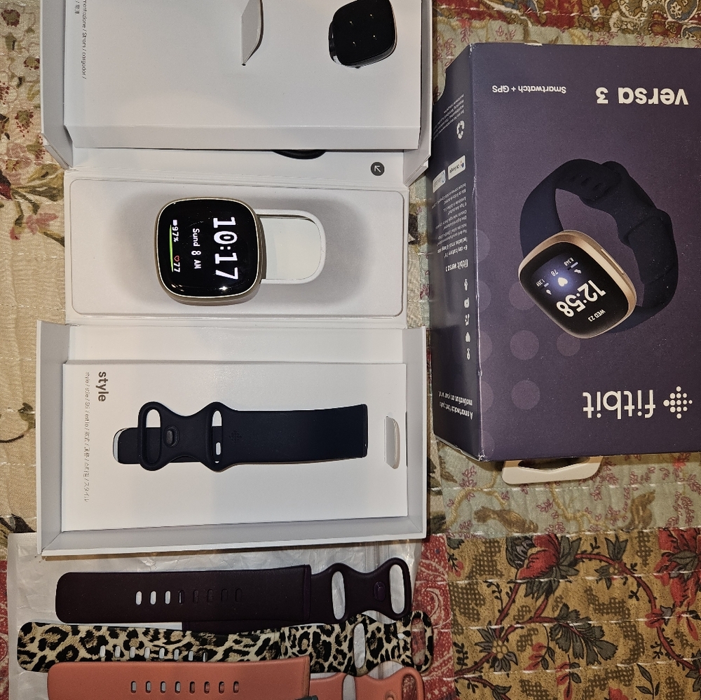 Fitbit Versa 3, charger, 4 small bands and 3 large